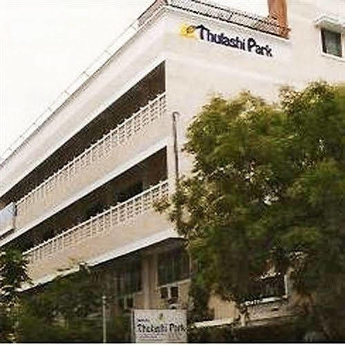Hotel Thulashi Park Chennai Extérieur photo