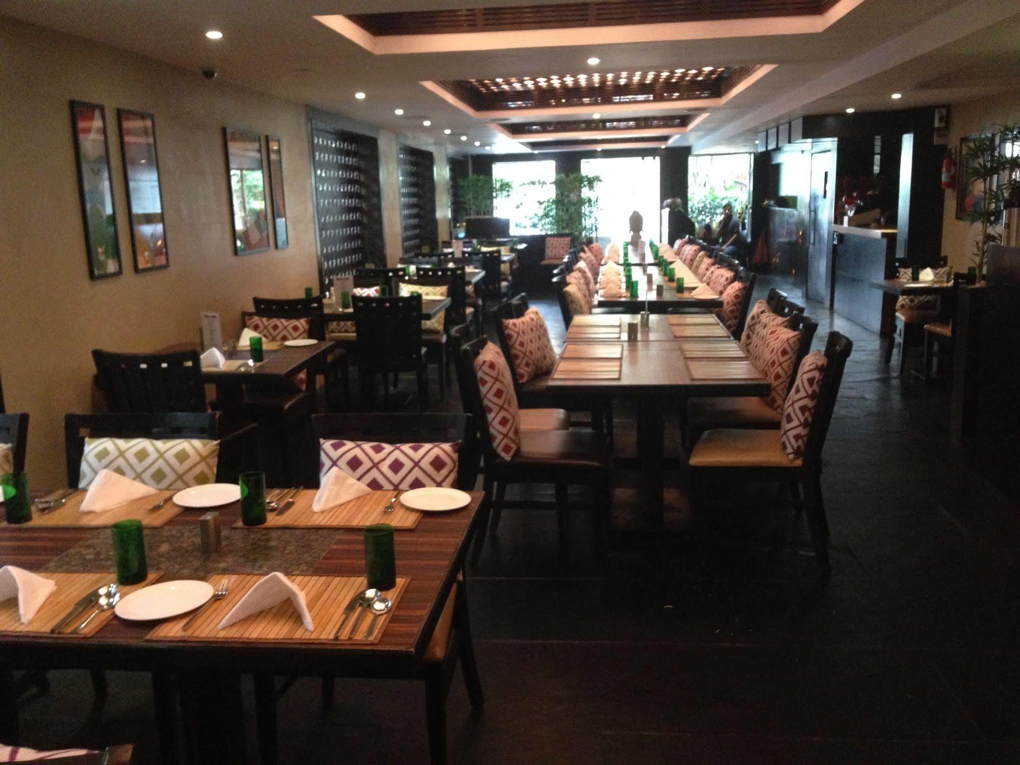 Hotel Thulashi Park Chennai Extérieur photo