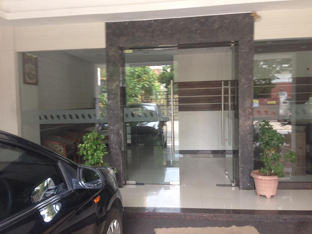 Hotel Thulashi Park Chennai Extérieur photo